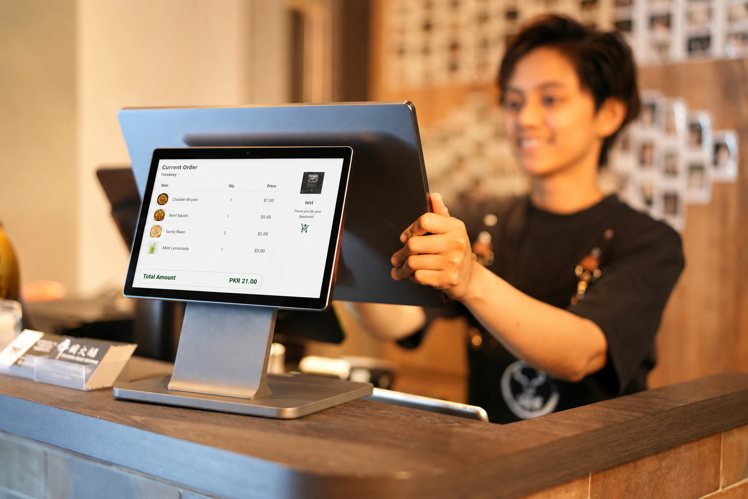 Dual screen checkout in a retail store